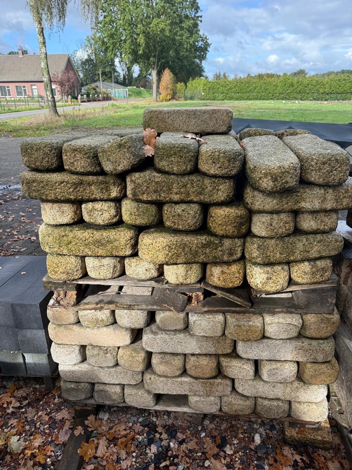 250x Granieten stapelblokken geel 40x15x10, Ophalen, Gebruikt, Beton, Overige typen