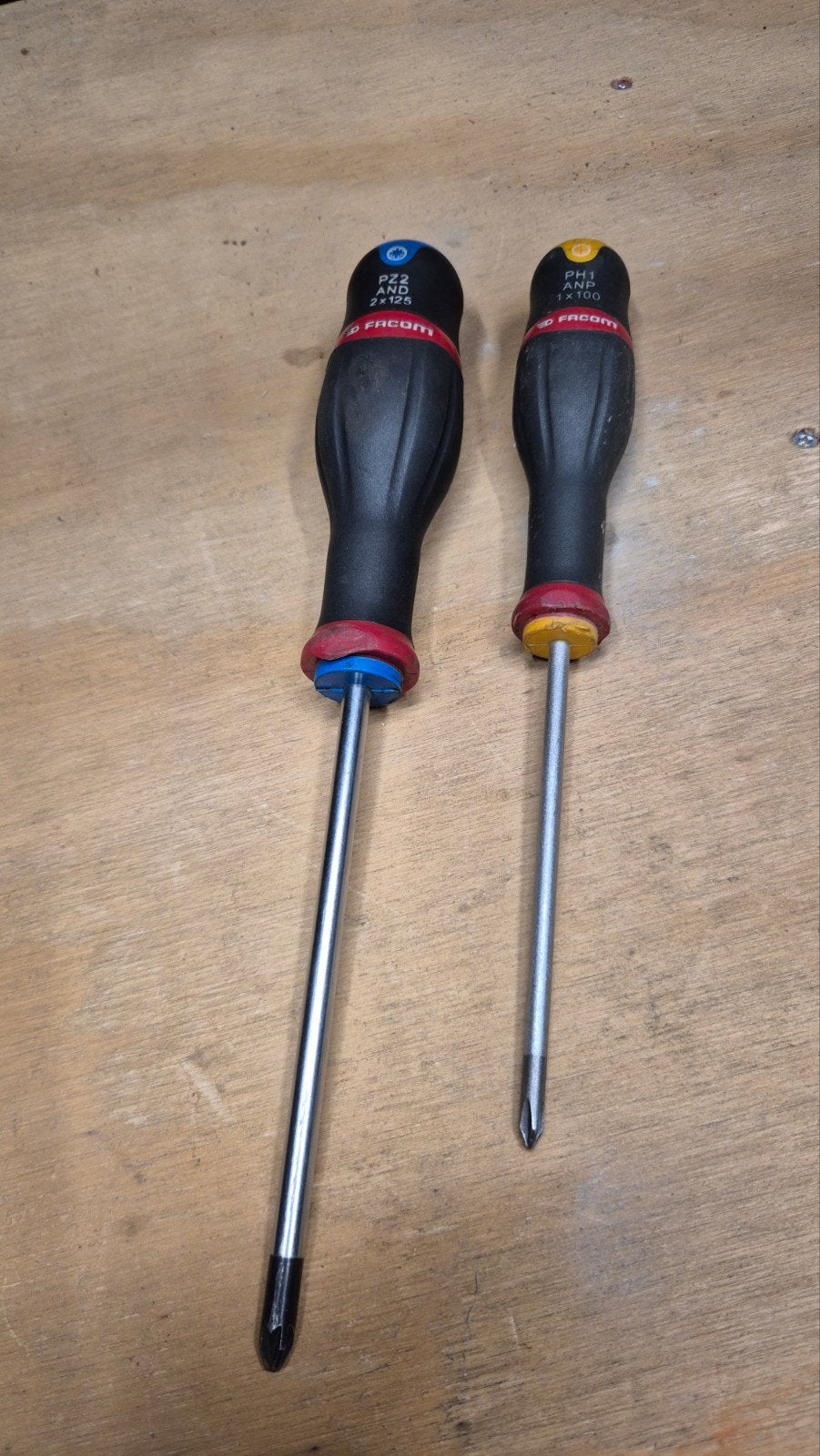 Facom Schroevendraaiers PZ2 en PH1, Ophalen of Verzenden, Gebruikt, Schroevendraaier, Facom