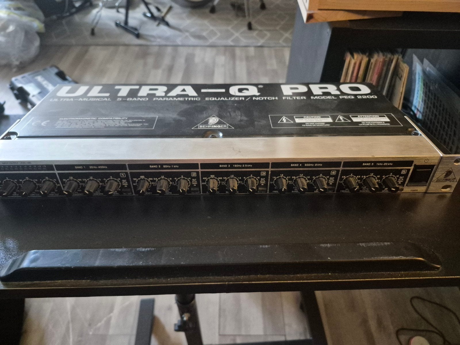Behringer Ultra-Q PEQ 2200 Equalizer Prijs voor beide 2 stuk, Muziek en Instrumenten, Effecten, Ophalen of Verzenden, Gebruikt