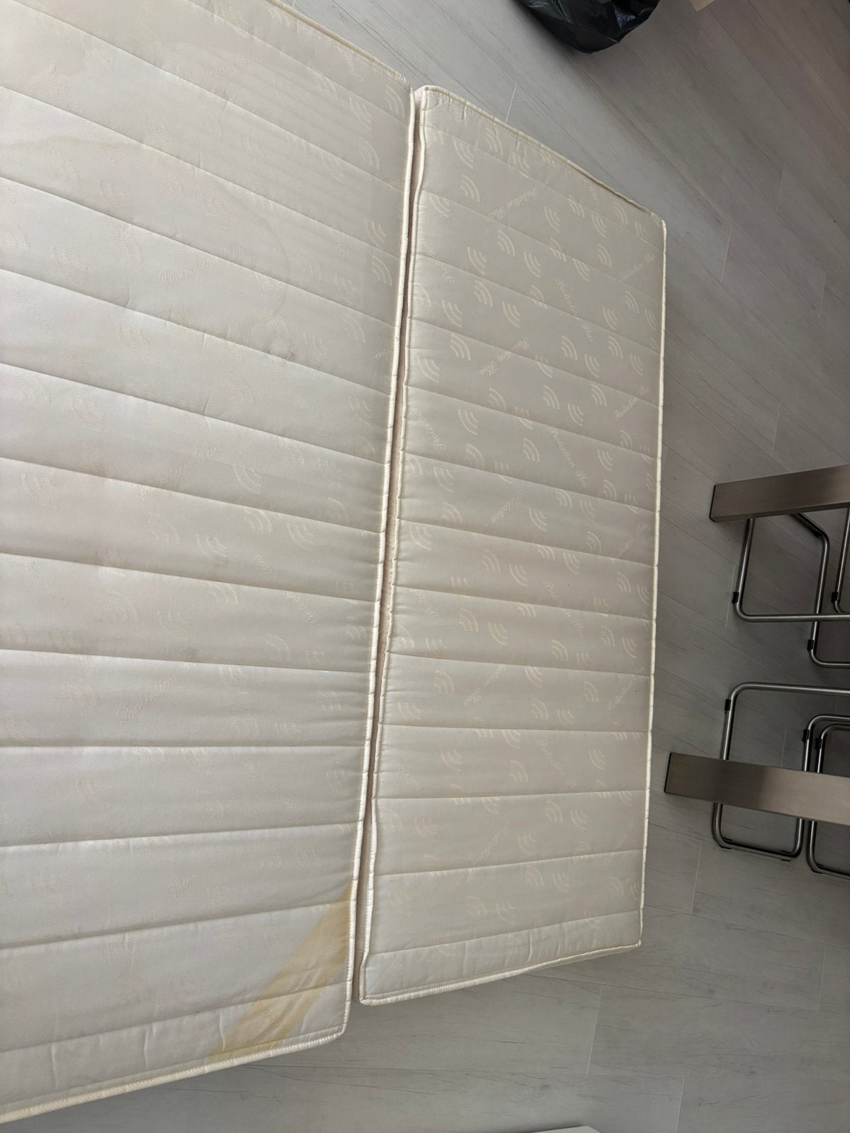 Matrassen 2.00 X 90 (twee) GRATIS, Huis en Inrichting, Slaapkamer | Matrassen en Bedbodems, Ophalen, 90 cm, Eenpersoons, Zo goed als nieuw