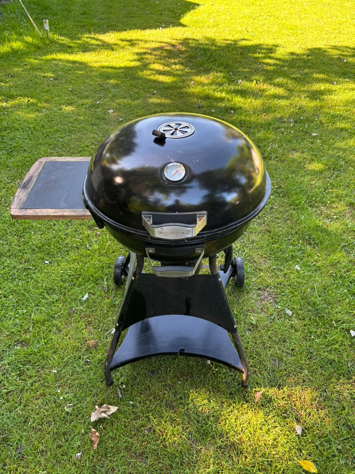 Kogel BBQ Groot met Trolley en Thermometer en Hoes, Ophalen of Verzenden, Zo goed als nieuw