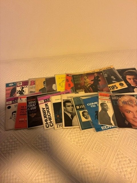 singles jaren 50/60 met hoesjes, Cd's en Dvd's, Ophalen of Verzenden, Gebruikt, 7 inch, Overige genres