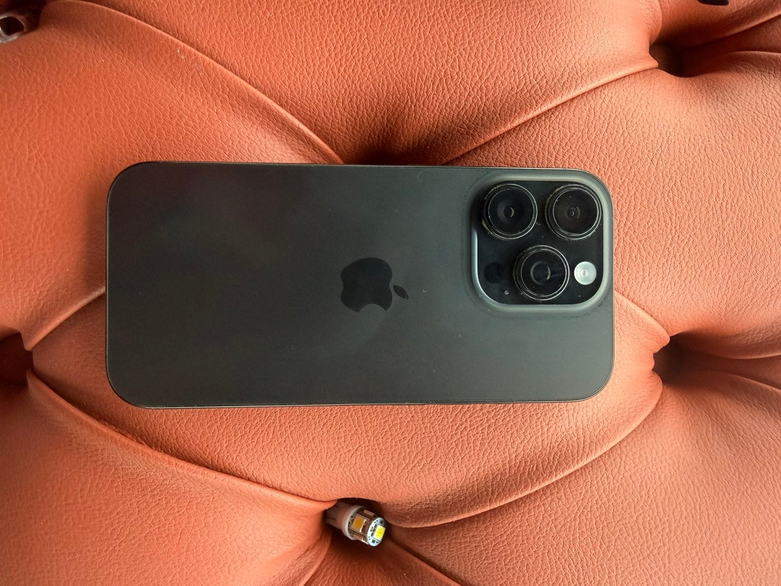 Foto 3 van Iphone 16 pro 128GB