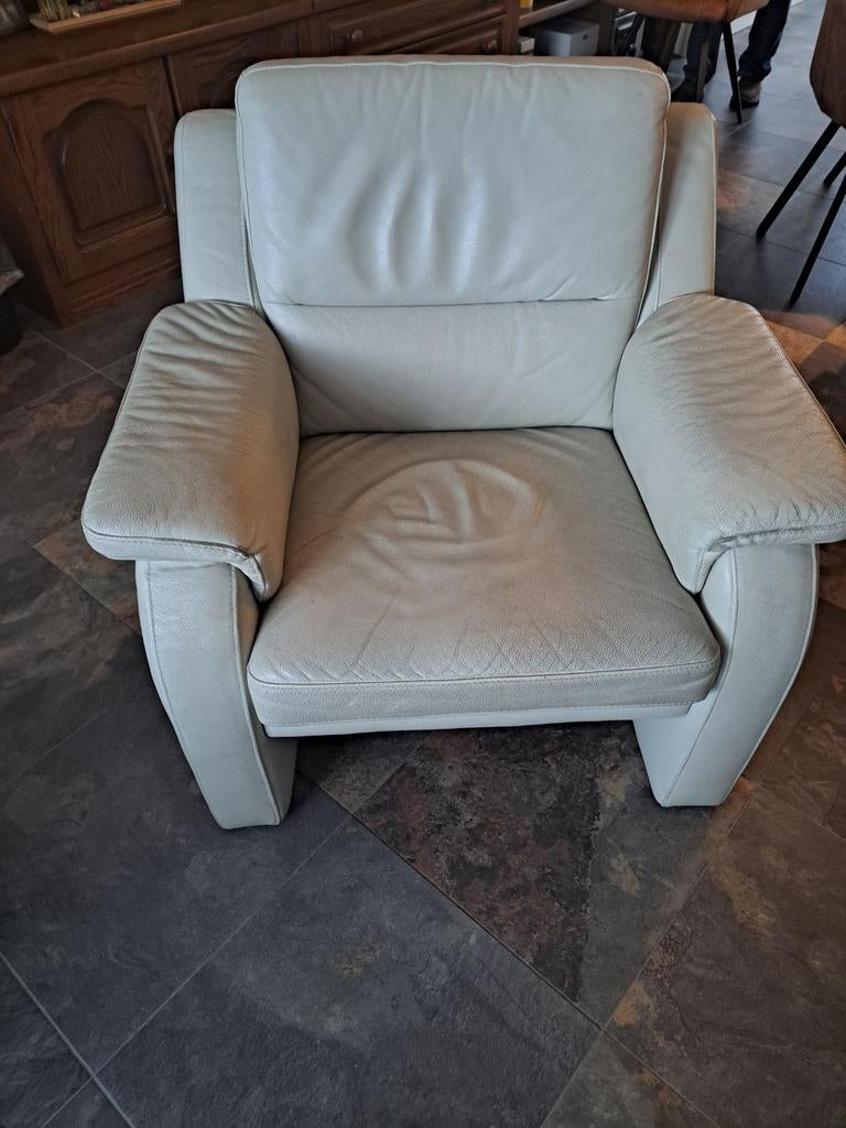 Comfortabele crèmekleurige leren fauteuil, Ophalen, Gebruikt, Wit, Modern comfort