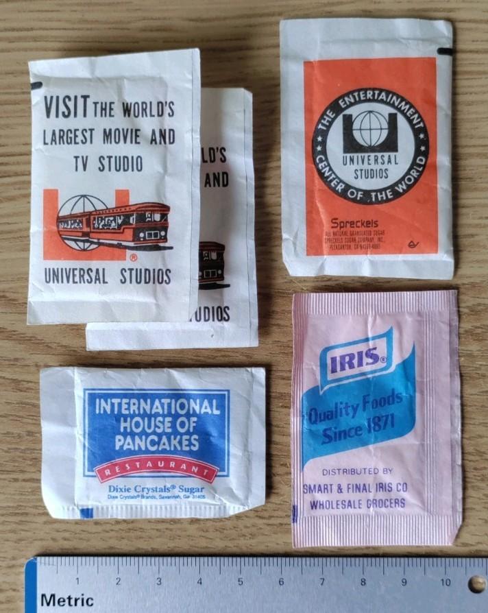 Unieke verzameling suikerzakjes; Universal Studios, IHOP, Verzamelen, Suikerzakjes, Ophalen of Verzenden, Buitenland
