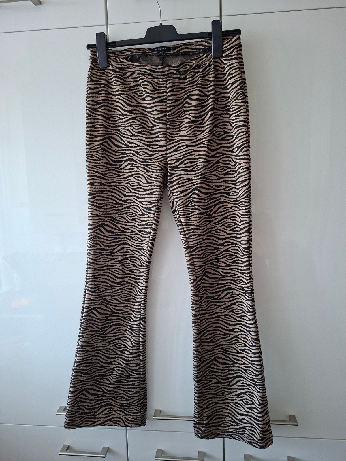 Pescara flared broek met zebraprint - Taupe mt L, Maat 38/40 (M), Beige, Pescara, Ophalen of Verzenden