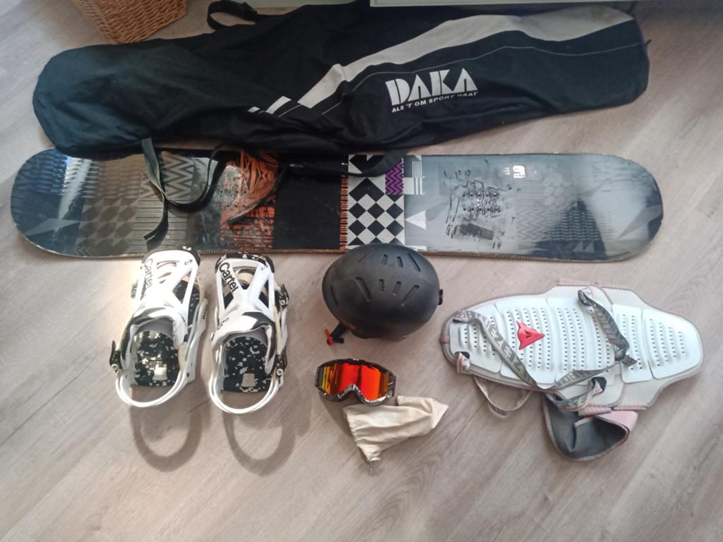 Elan Snowboard 163cm met bindingen en rugbeschermer, Overige merken, 160 tot 180 cm, Gebruikt, Overige typen