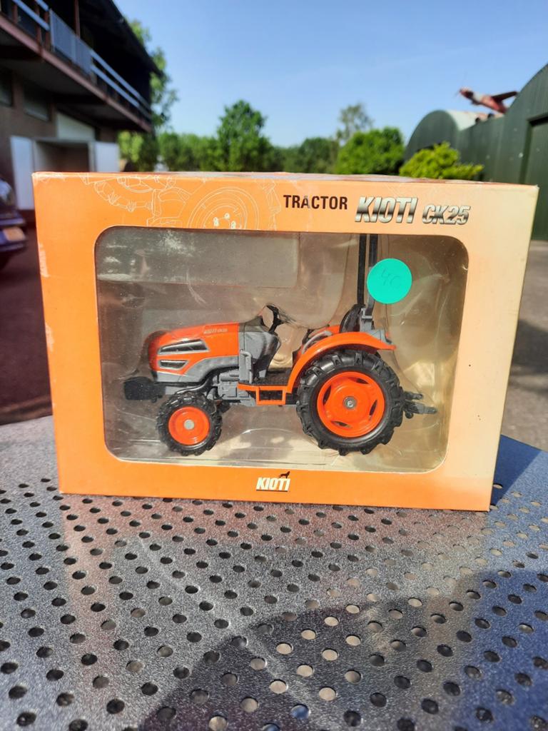 Kioti ck25 trekker, Ophalen, Nieuw