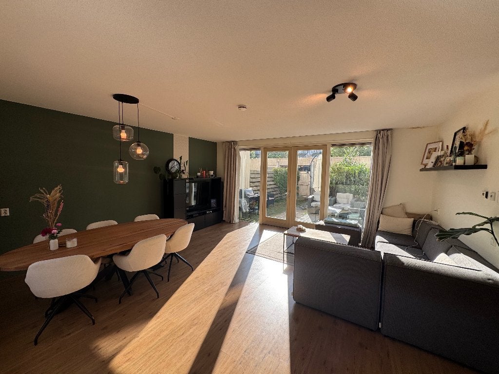 F1 Zandvoort 17–24 Aug: Spacious House for 7 + Jacuzzi, Direct bij eigenaar, Noord-Holland, 3 kamers, Hoekwoning