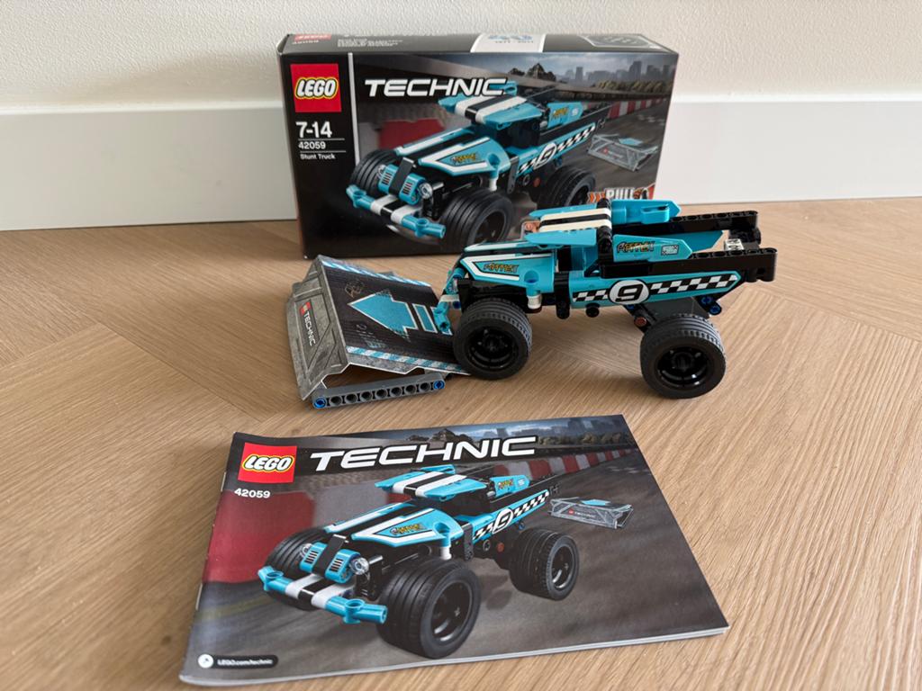 LEGO Technic 42059 Stunt Truck - Zo goed als nieuw, Ophalen of Verzenden, Zo goed als nieuw, Overige merken