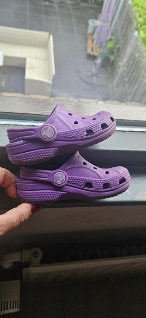 Crocs paars maat 22/23 zo goed als nieuw, Ophalen of Verzenden