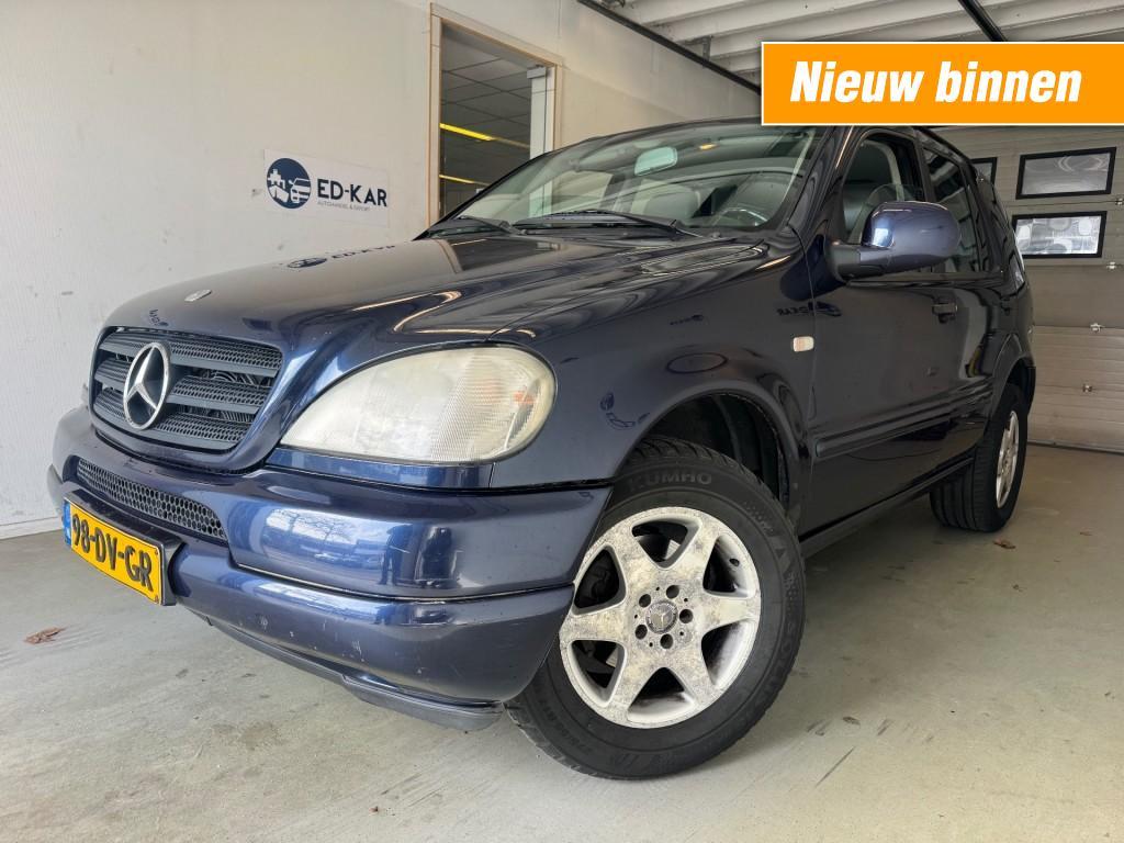 Mercedes-benz M-KLASSE M-klasse 320 AUT LEER 4WD RIJDT GOED, Auto's, Gebruikt, 2020 kg, Bedrijf, Vierwielaandrijving