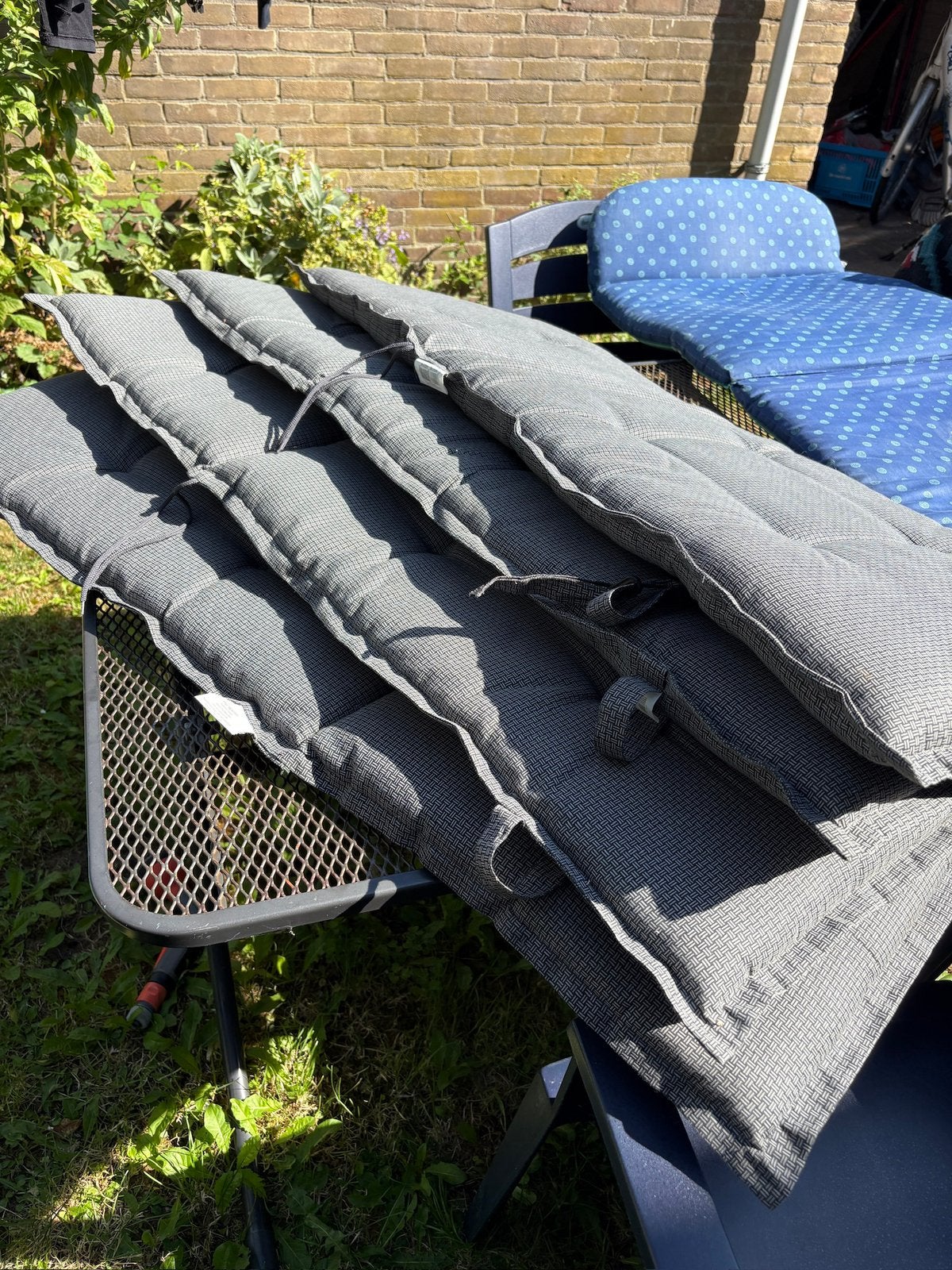 Gratis tuinstoel kussens, Ophalen, Gebruikt