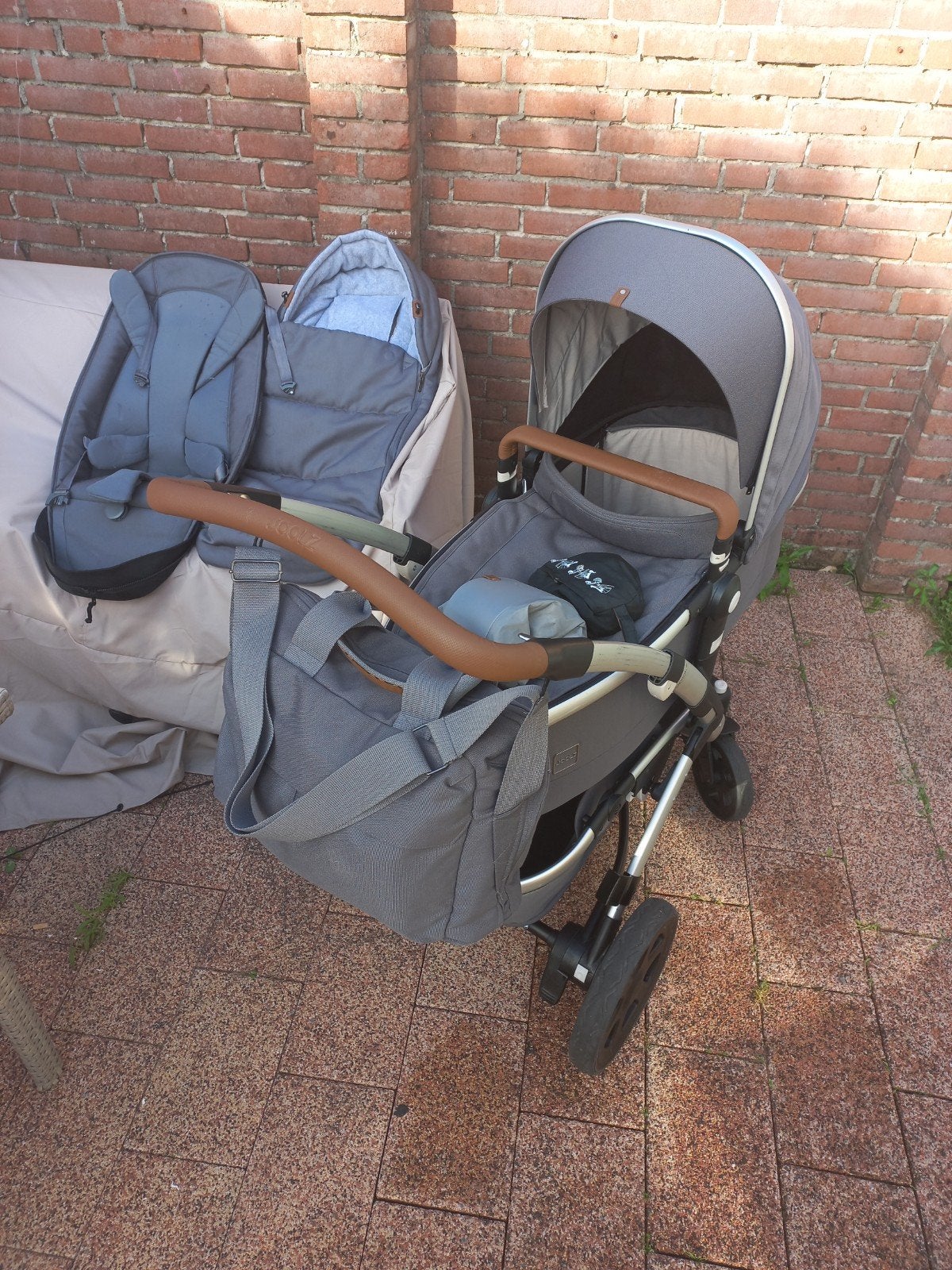 Joolz Geo 2/3 kinderwagen met reiswieg en accessoires, Kinderen en Baby's, Kinderwagens en Combinaties, Ophalen, Zo goed als nieuw