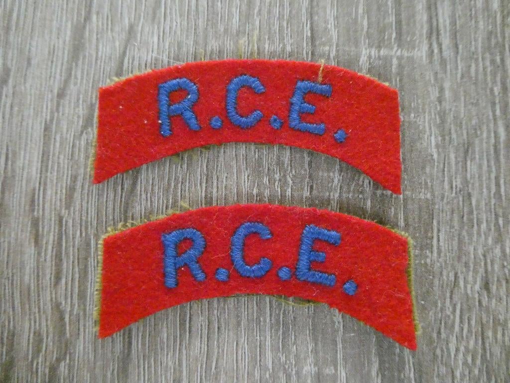Setje Royal Canadian Engineers ., Verzamelen, Militaria | Tweede Wereldoorlog, Ophalen of Verzenden, Landmacht, Engeland, Embleem of Badge