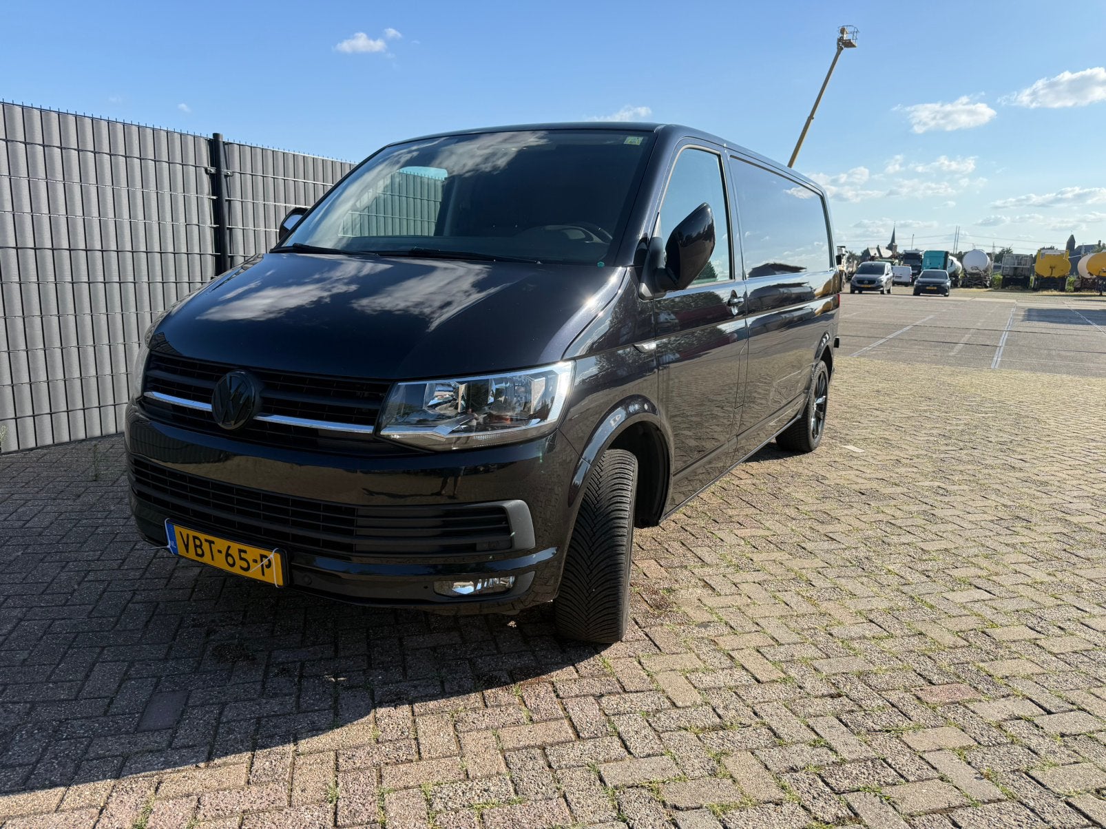 Volkswagen Transporter 2.0 TDI 150pk L2H1 Automaat 3 persons, Electronic Stability Program (ESP), Stof, Euro 6, 4 cilinders