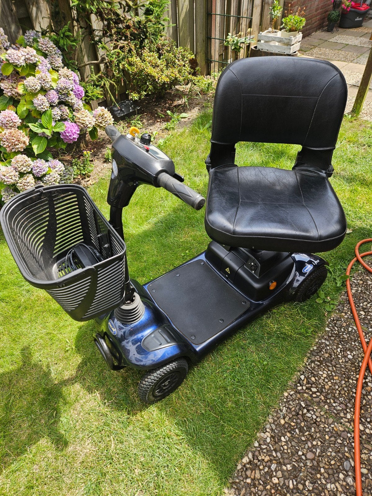 INVACARE LYNX, Diversen, Rolstoelen, Ophalen of Verzenden, Inklapbaar, Zo goed als nieuw, Elektrische rolstoel
