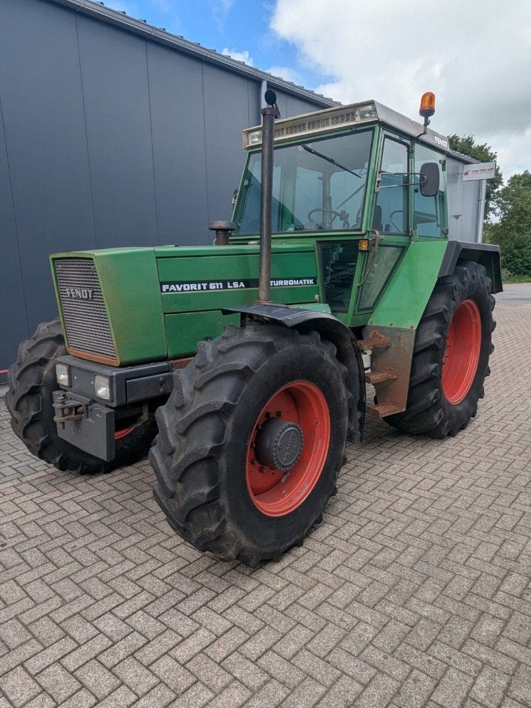 Fendt 611 LSA, Gebruikt, Meer dan 10000, 120 tot 160 Pk, Ophalen of Verzenden