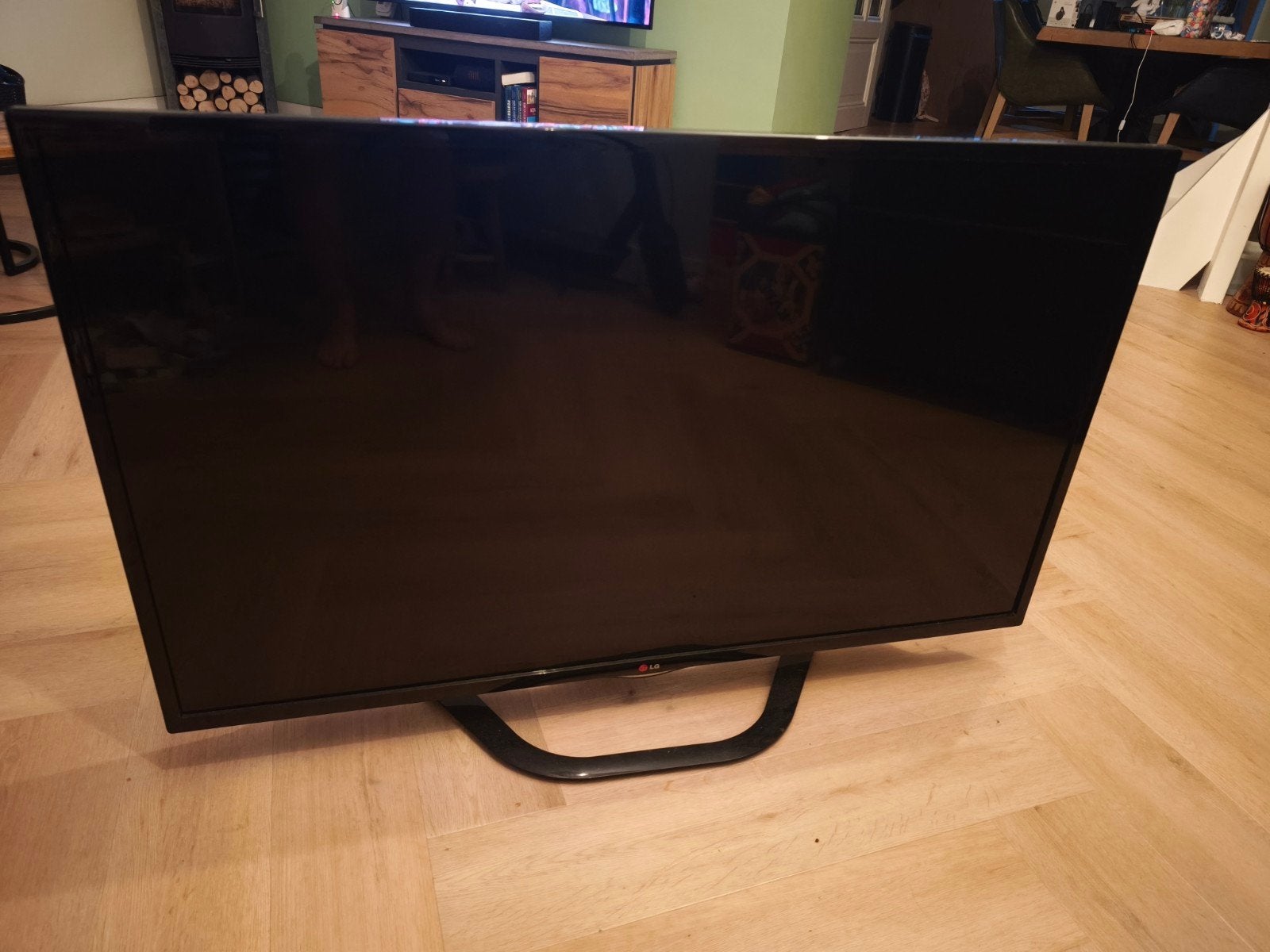 LED LG TV 47 inch in goede staat. MOET WEG, Audio, Tv en Foto, Televisies, Ophalen, 100 Hz, 100 cm of meer, Full HD (1080p)