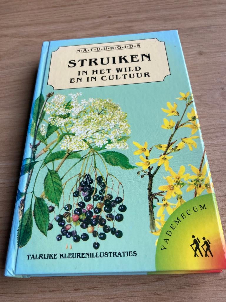 Boek Natuurgids, Ophalen of Verzenden, Gelezen, Natuur algemeen