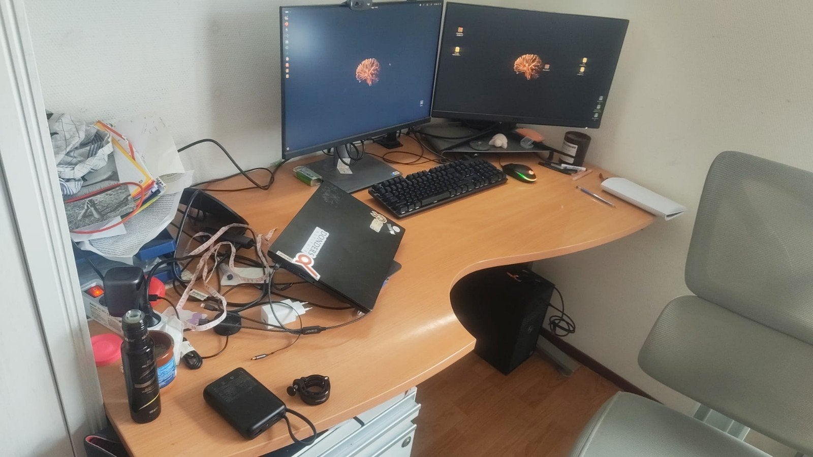 Groot hoekbureau office desk MOET VANDAAG WEG, Huis en Inrichting, Ophalen, Zo goed als nieuw