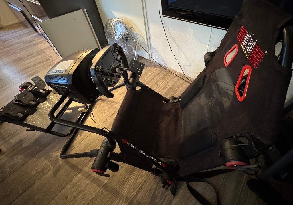 Complete Thrustmaster PC raceset met F1 Ferrari SF1000 stuur, Ophalen, Overige merken, Gebruikt