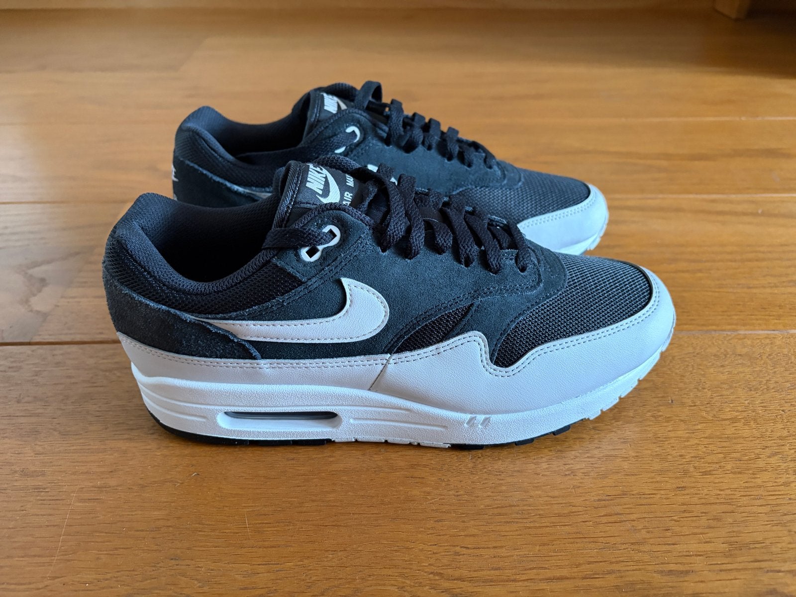 Nike Air Max 1 ESS Off Noir/Vast Grey White-Black - Maat 44, Zwart, Ophalen of Verzenden, Sneakers of Gympen, Zo goed als nieuw