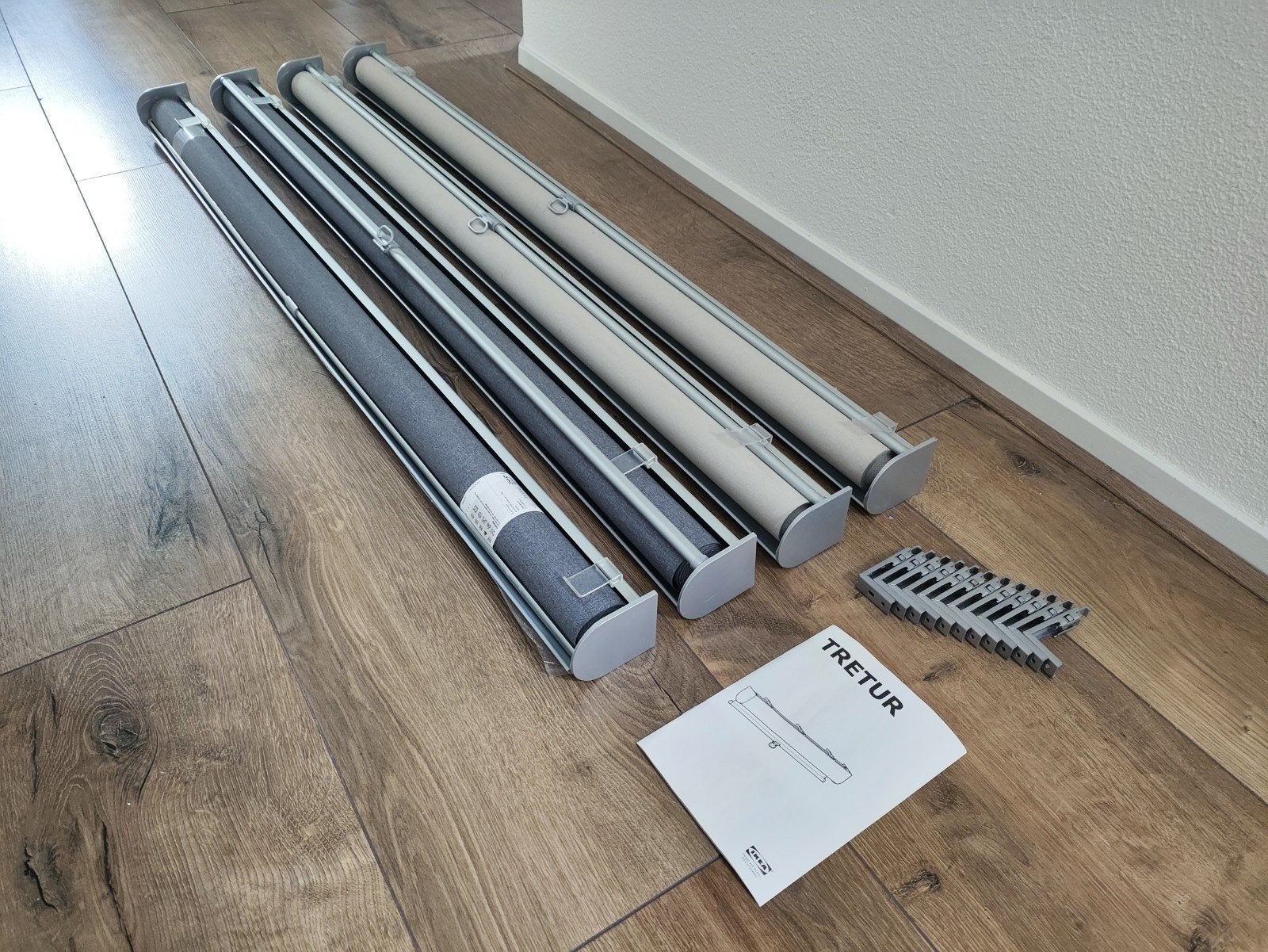4x IKEA TRETUR Verduisterend Rolgordijn 120x195 cm, Ophalen, 120 cm, Grijs, Rolgordijn