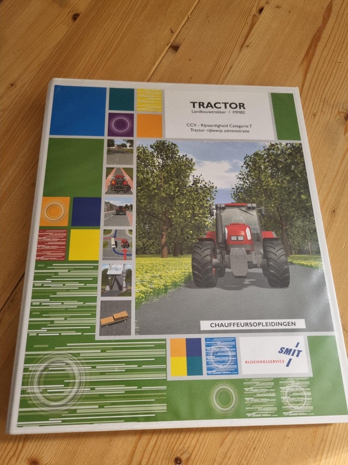 Tractor Theorieboek Rijbewijs Categorie T ,Rijschoolser, Ophalen of Verzenden, Zo goed als nieuw, Smit Rijschoolservice, Beta