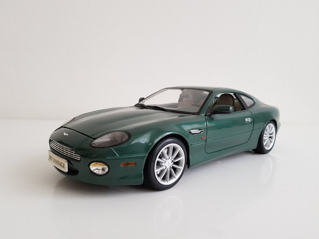 Aston Martin DB7 Vantage – 1:18 – Maisto Premiere Edition, Hobby en Vrije tijd, Modelauto's | 1:18, Ophalen of Verzenden, Zo goed als nieuw
