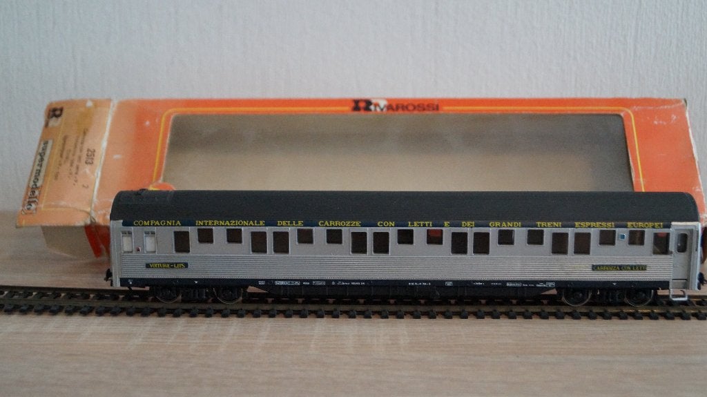 wagon rivarossi, Hobby en Vrije tijd, Modeltreinen | H0, Wisselstroom, Gebruikt, Wagon, Ophalen