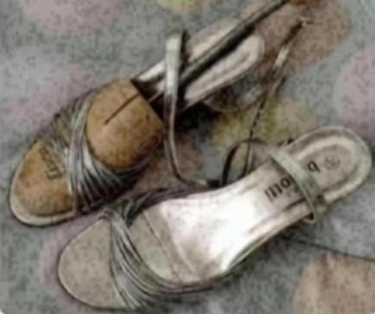 Zilverkleurige open schoenen sleehak; 39; Gina Benotti, Overige kleuren, Zo goed als nieuw, Sandalen of Muiltjes, Ophalen of Verzenden