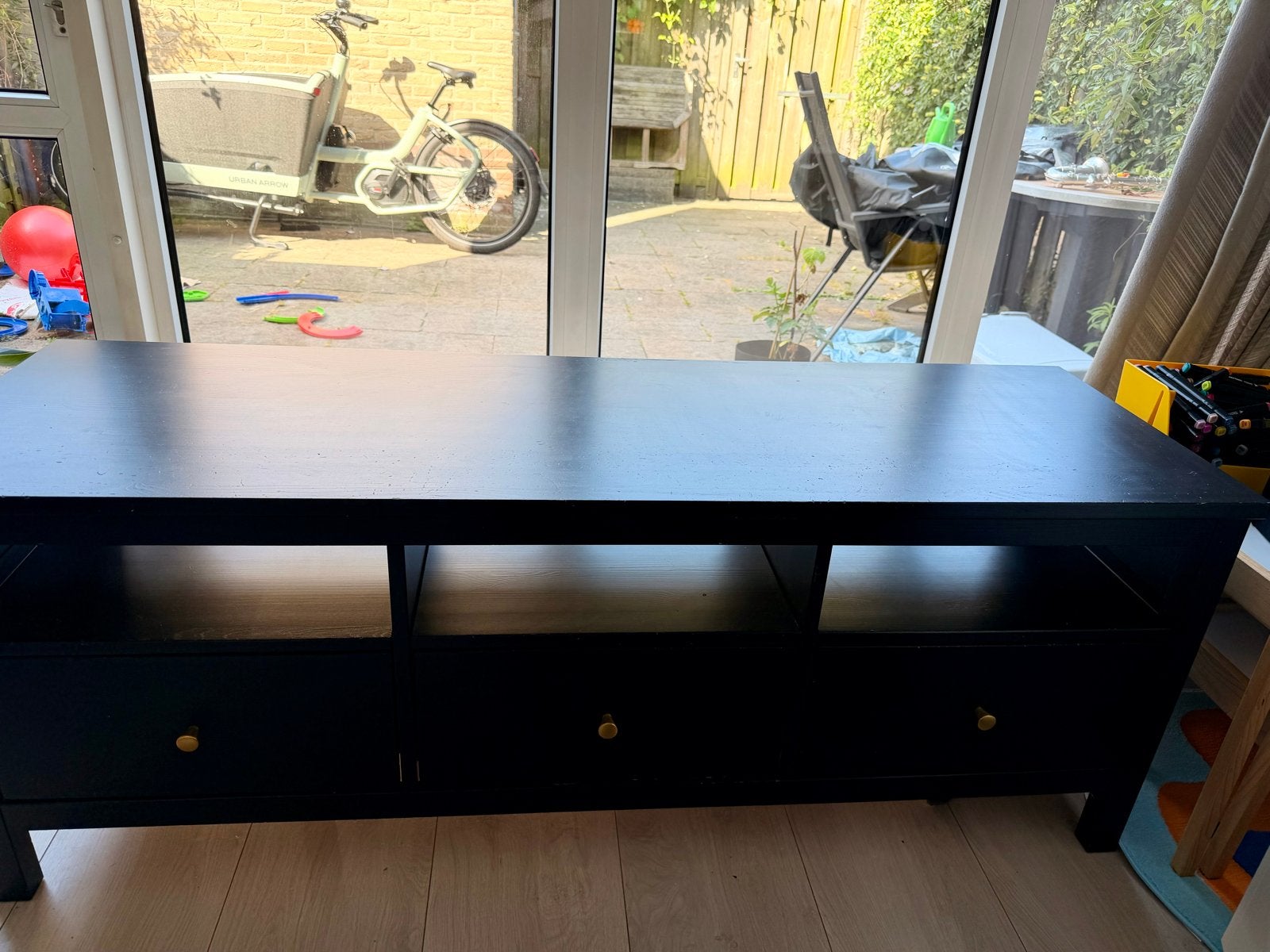 Zwart TV-meubel met opbergruimte, Ophalen, Gebruikt, 150 tot 200 cm, Minder dan 100 cm