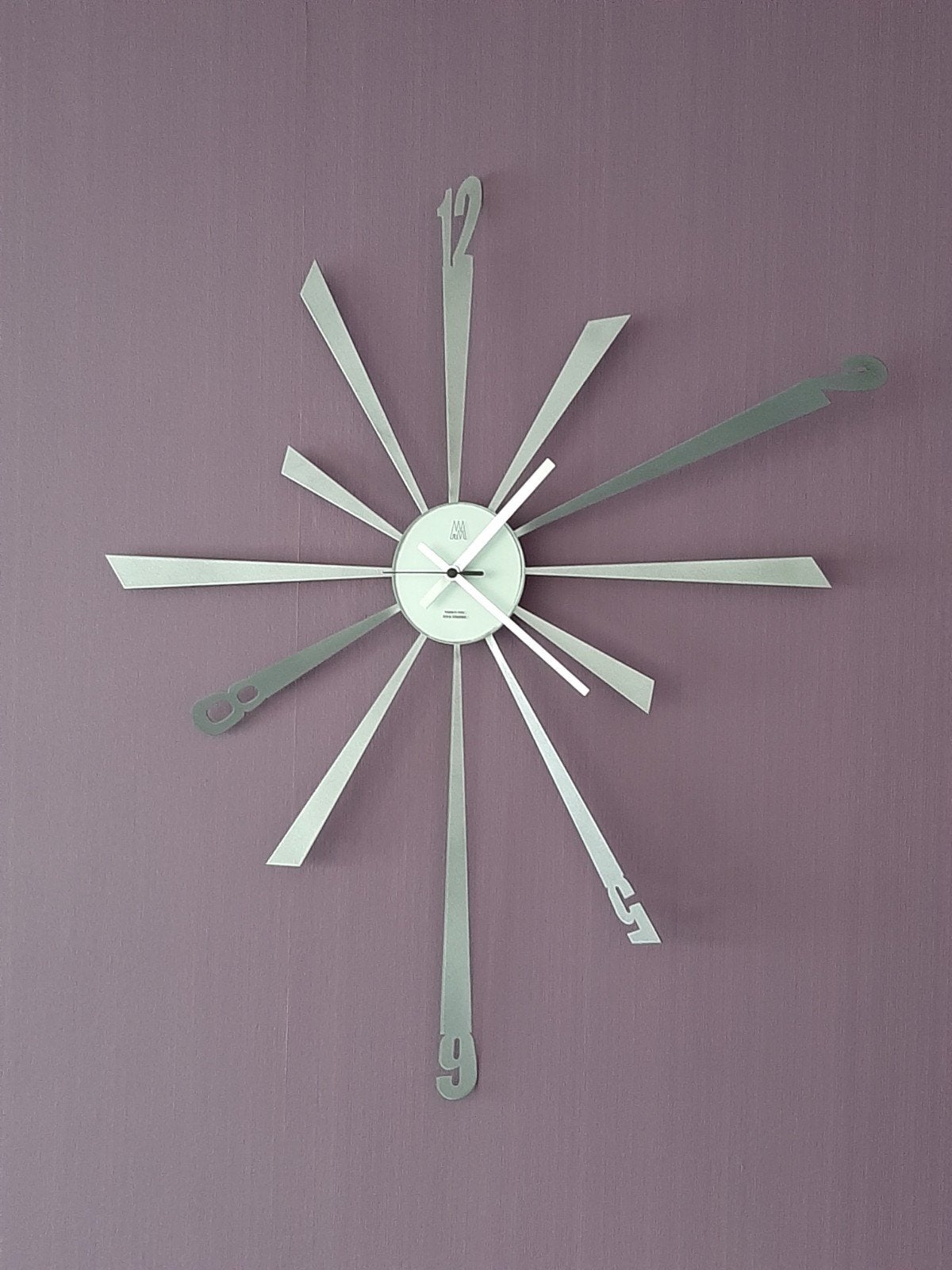 Grijze metalen wandklok met stervormig design - Italiaans, Ophalen, Grijs, Analoog, Modern