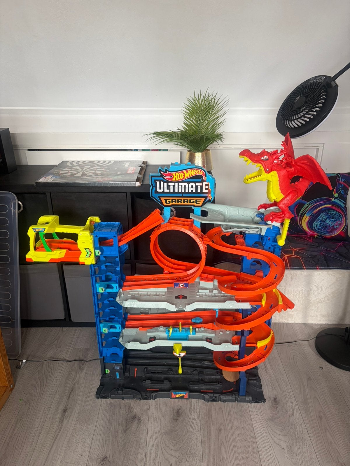 HOTWHEELS draken garage, Ophalen, Zo goed als nieuw
