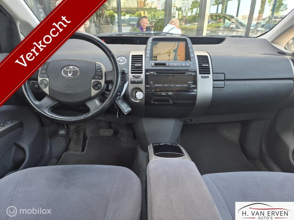 Toyota Prius 1.5 VVT-i Tech Edition NAVI CAMERA CRUISE NAP, 1497 cc, 4 cilinders, Automatische klimaatregeling, 23 km/l