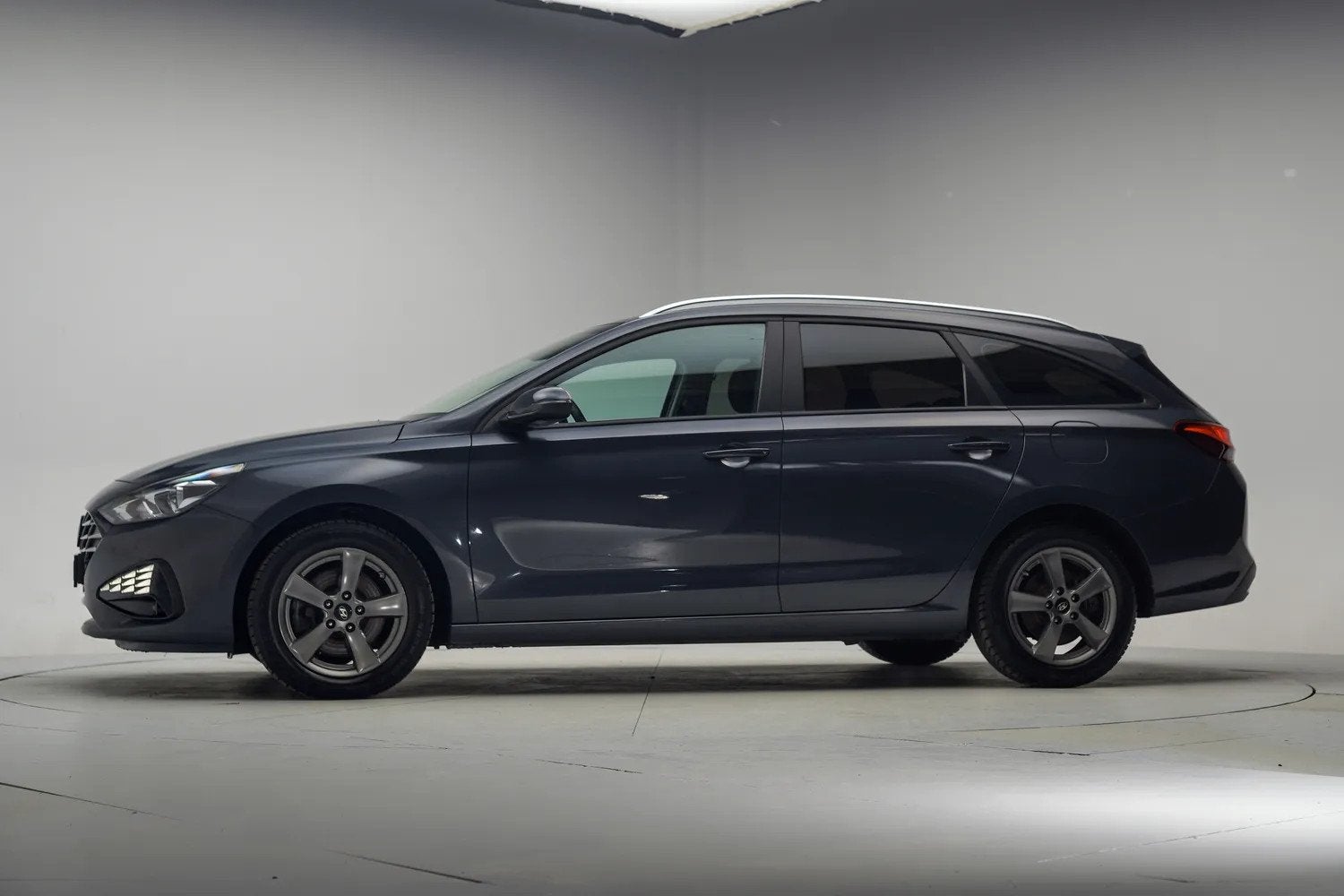 Hyundai i30 WAGON 1.0 T-GDi MHEV Comfort. [ Trekhaak Navi Ap, Auto's, Gebruikt, Verwarmde buitenspiegels, Handgeschakeld, 5 stoelen