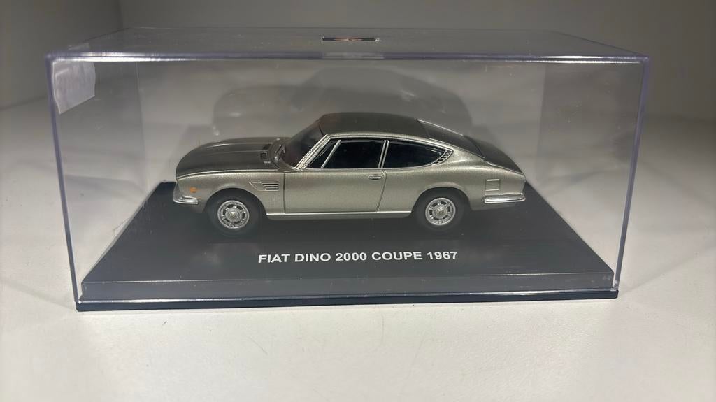 Fiat dino 2000 coupe 1967 EG 1.43, Overige merken, Auto, Ophalen of Verzenden, A