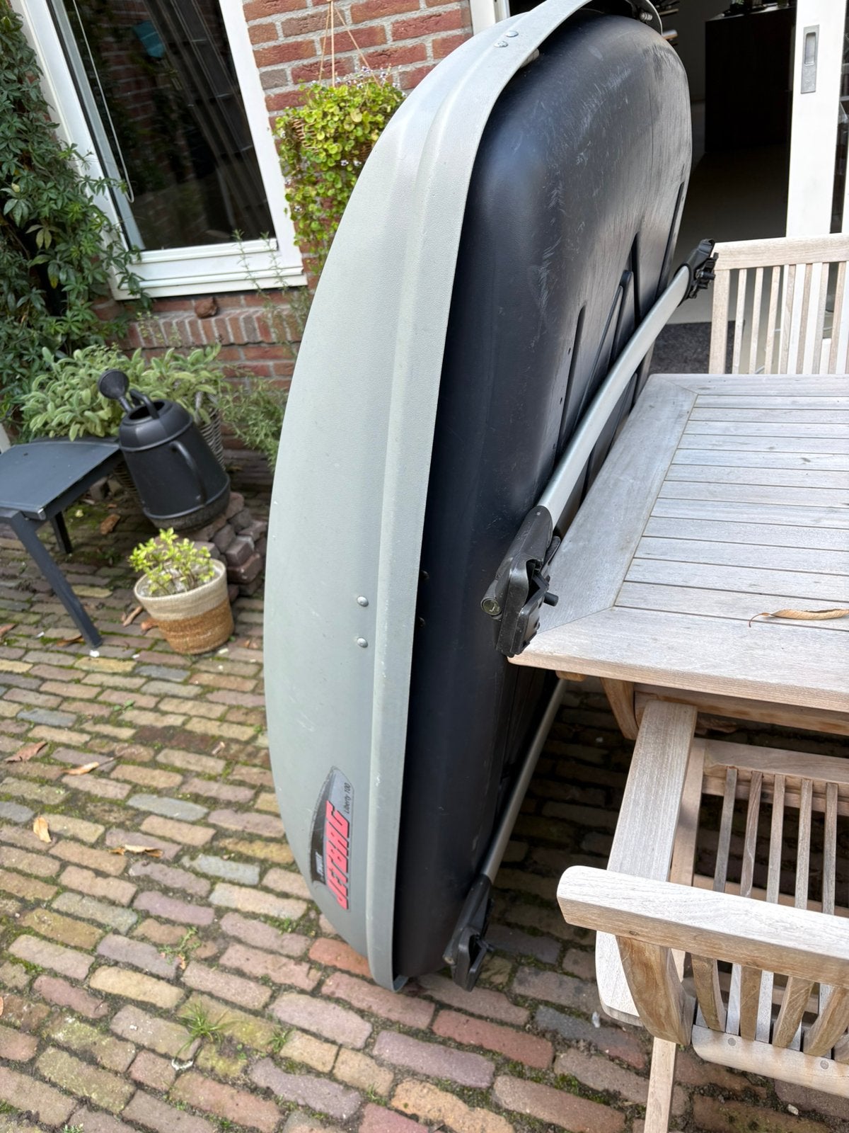 Dakkoffer + dakdragers voor RAV 4