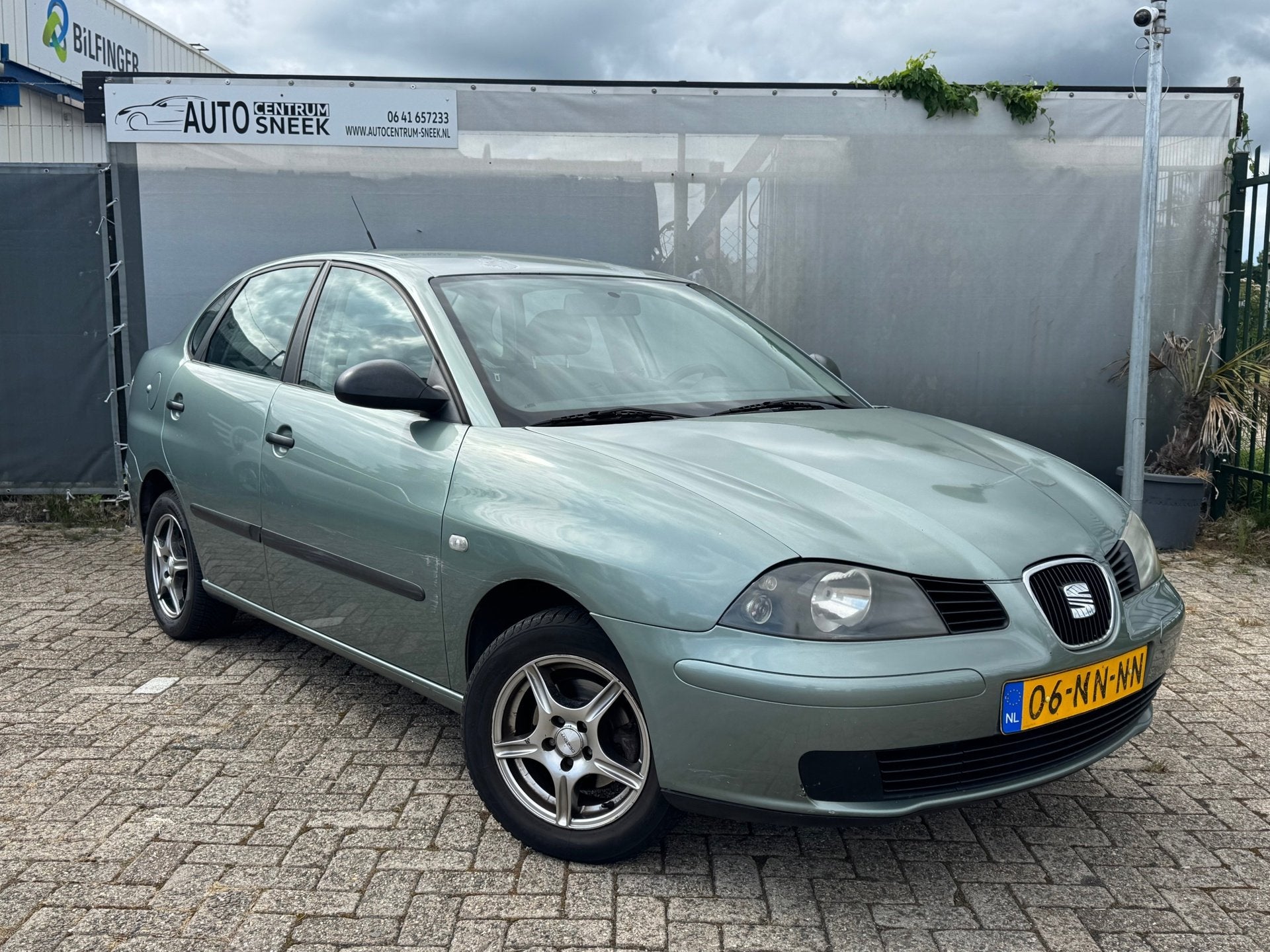 Seat Cordoba 1.4-16V Stella - Airco - APK 04-27, Auto's, Seat, Voorwielaandrijving, Gebruikt, Zwart, 4 cilinders