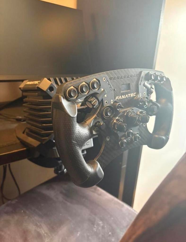 Fanatec stuur met wheelbase en pedalen, Ophalen of Verzenden, Gebruikt, Racen en Vliegen