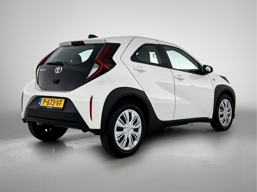 Toyota Aygo X 1.0 VVT-i MT Play Camera | Adaptive cruise | O, 12 maanden, Stof, Gebruikt, 920 kg