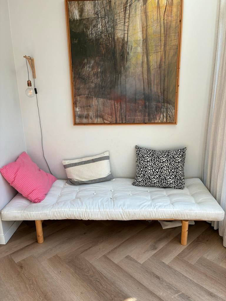 Comfortabel dagbed / daybed - Ideaal voor ontspanning, Huis en Inrichting, Slaapkamer | Slaapbanken, Gebruikt, 80 cm, 200 cm, Eenpersoons