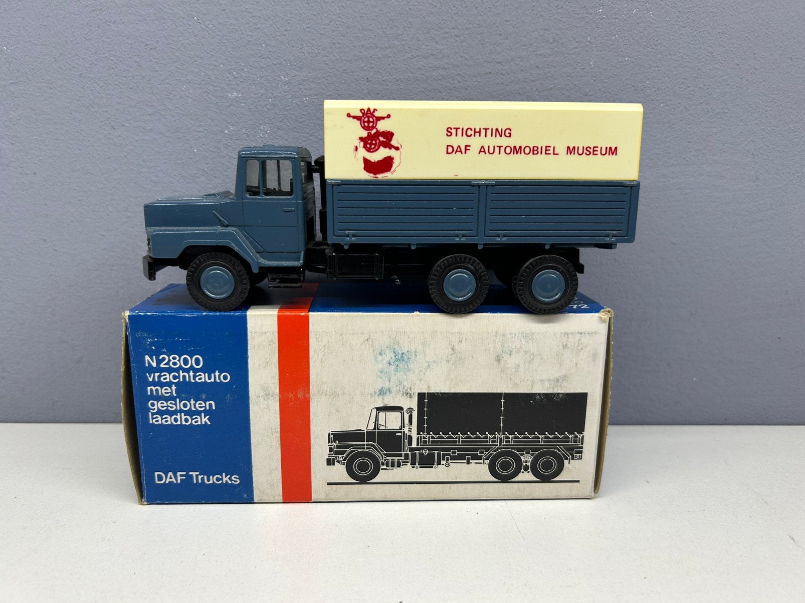 Lion toys car Daf N2800 Stichting Daf Automobiel Museum 1:50, Ophalen of Verzenden, Zo goed als nieuw, Bus of Vrachtwagen, Lion Toys