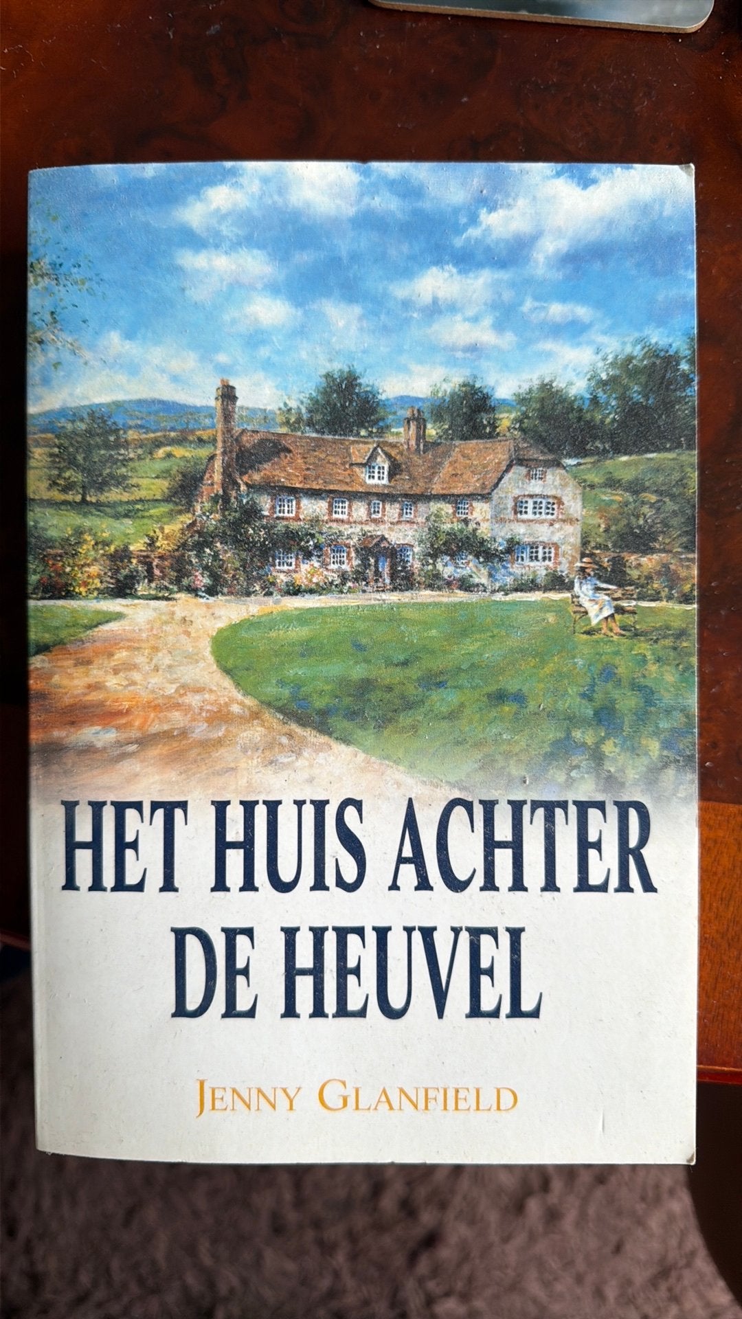 J. Glanfield - Het huis achter de heuvel, Ophalen of Verzenden, Gelezen, J. Glanfield
