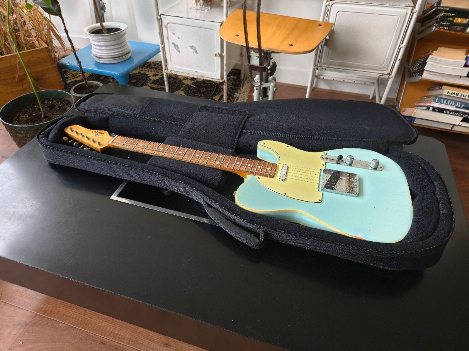Haar Trad T Custom Gitaar - Sonic Blue Aged finish, Ophalen of Verzenden, Zo goed als nieuw, Solid body, Overige merken