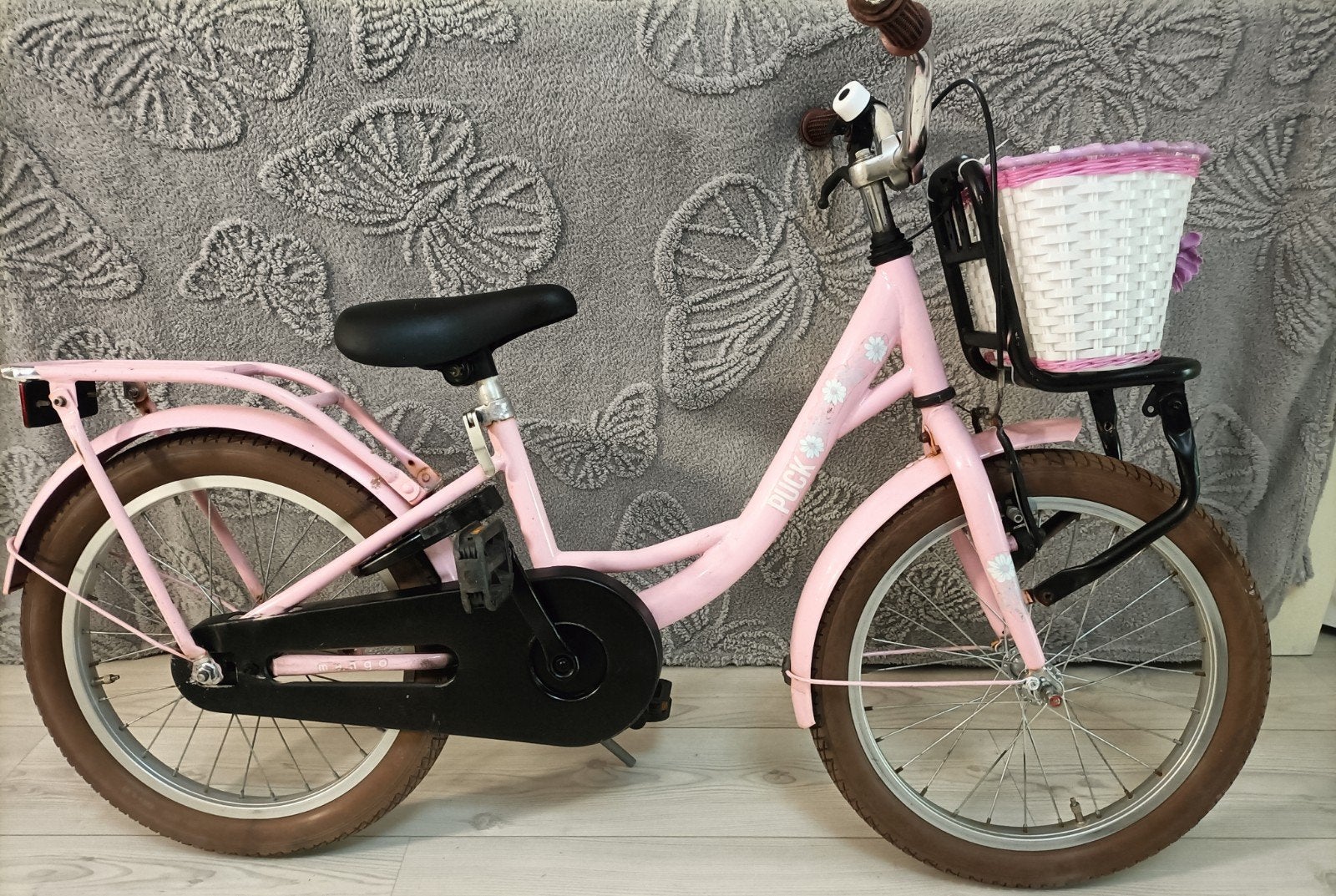 Roze Puck meisjesfiets met mandje - 18 inch, Ophalen, Gebruikt, 16 tot 20 inch