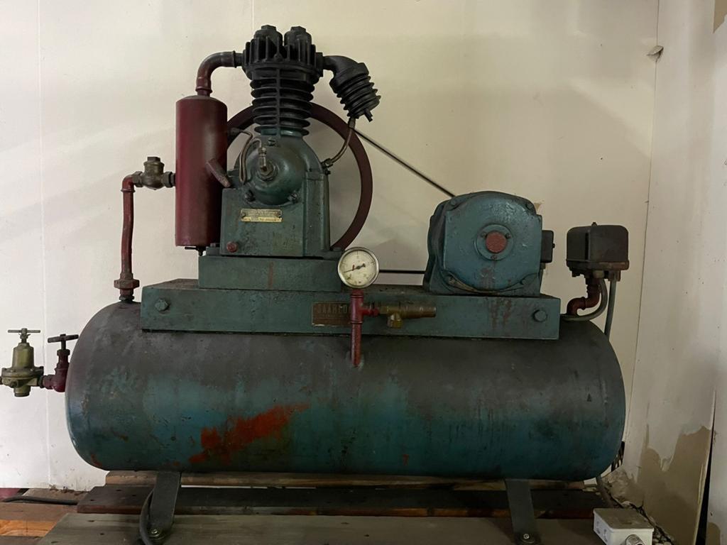 Manley saarloos compressor oldtimer uniek perfect werkend, Doe-het-zelf en Verbouw, Compressors, 100 liter of meer, Ophalen, Zo goed als nieuw