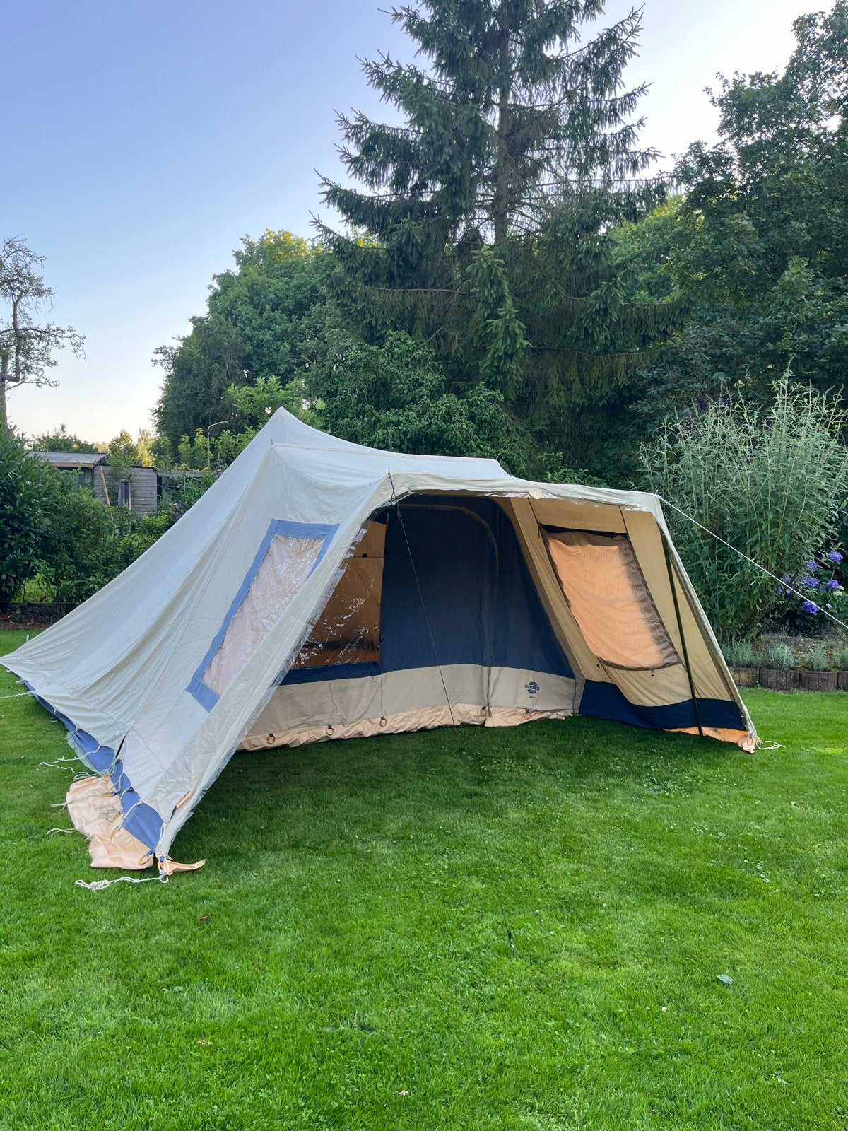 Ruime gebruikte tent met binnentent - ideaal voor kamperen, Caravans en Kamperen, Ophalen, Gebruikt, Tot en met 4