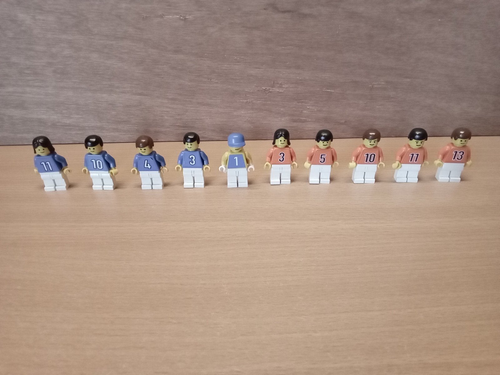 Te koop lego minifiguren voetbal, Ophalen